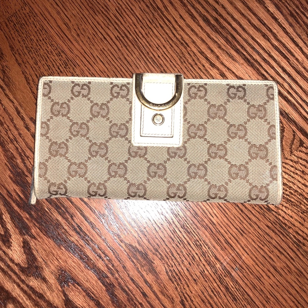 Gucci wallet